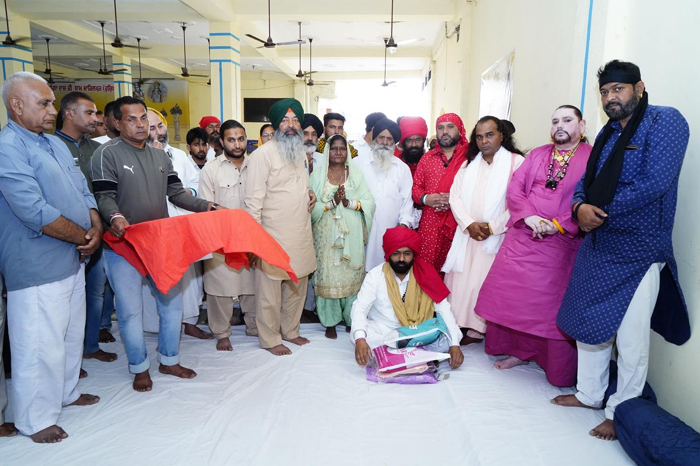 ਦਾਸ ਮਨਦੀਪ ਸਿੰਘ ਦਰਬਾਰ ਅਲਮਸਤ ਧੰਨ- ਧੰਨ ਬਾਪੂ ਗੰਗਾ ਦਾਸ ਜੀ ਮਾਹਿਲਪੁਰ ਦੇ ਮੁੱਖ ਸੇਵਾਦਾਰ ਨਿਯੁਕਤ